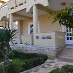 Sanda Ζαντάρ