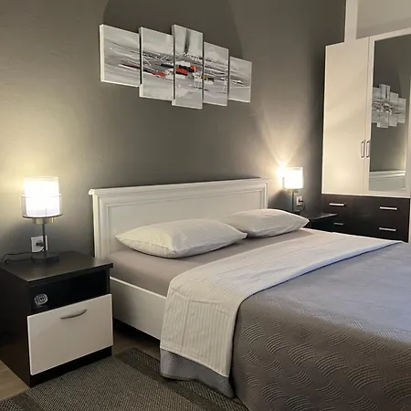 Sanda Apartment *