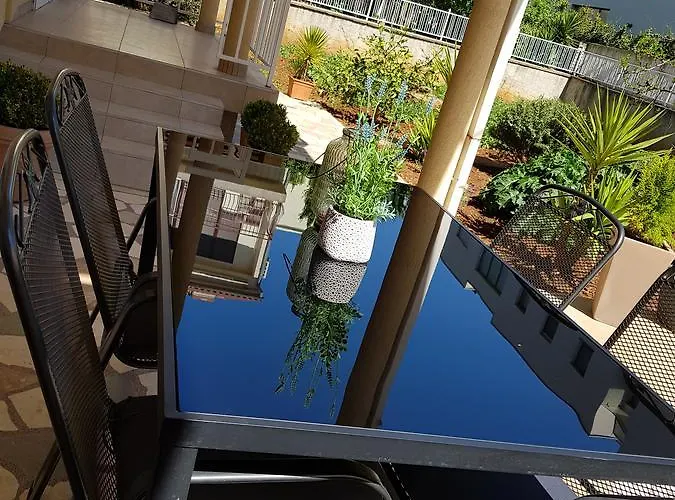 Sanda דירה זאדאר