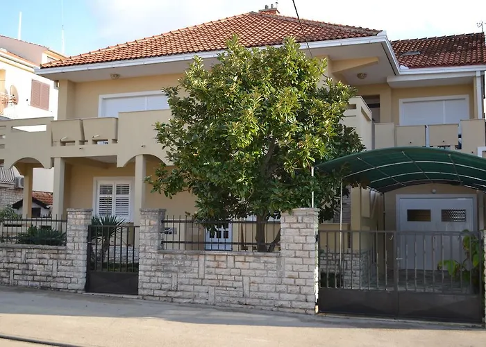 アパート Sanda *